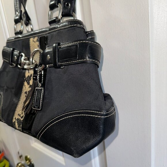 Small Black Coach Hampton Leather Snakeskin Handbag - Picture 6 of 15